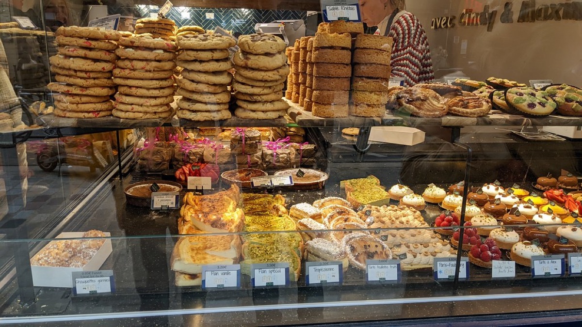 Paris bakery window display with fresh bread