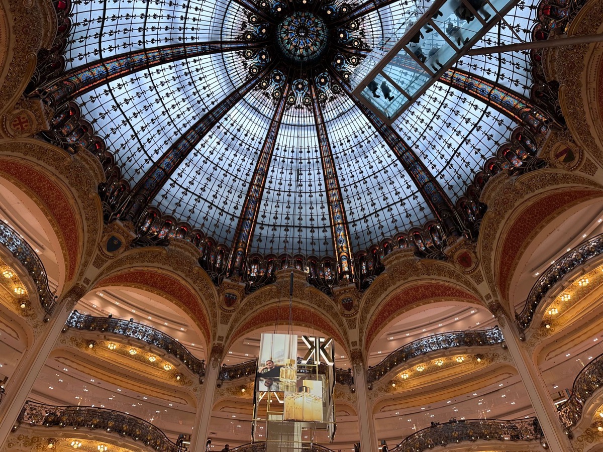 paris luxury boutique interior