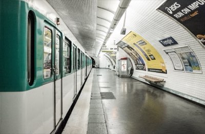Paris Metro Guide: Choosing Passes & Escaping Pickpockets