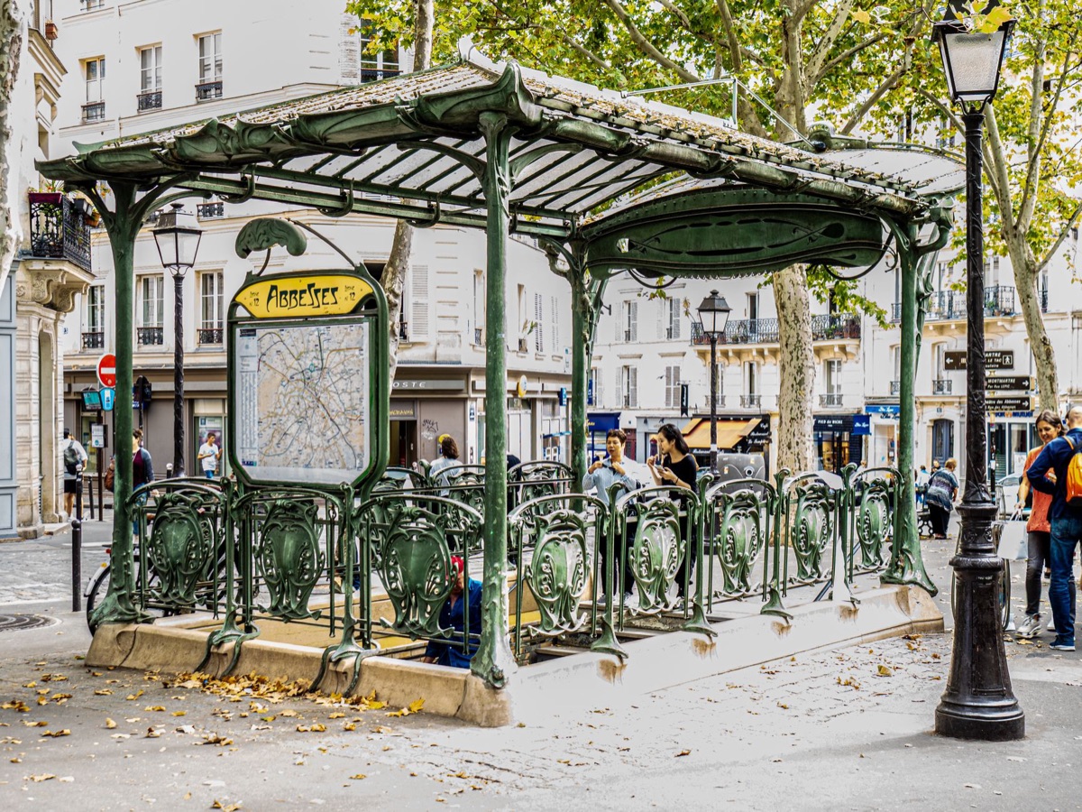 Paris metro map with landmarks