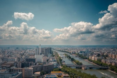 パリ観光の新たな視点：水上から捉える都市の鼓動を感じる旅