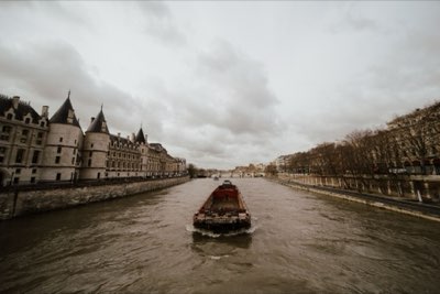 塞納河遊船：巴黎百年建築的移動式視角巡禮體驗完整指南