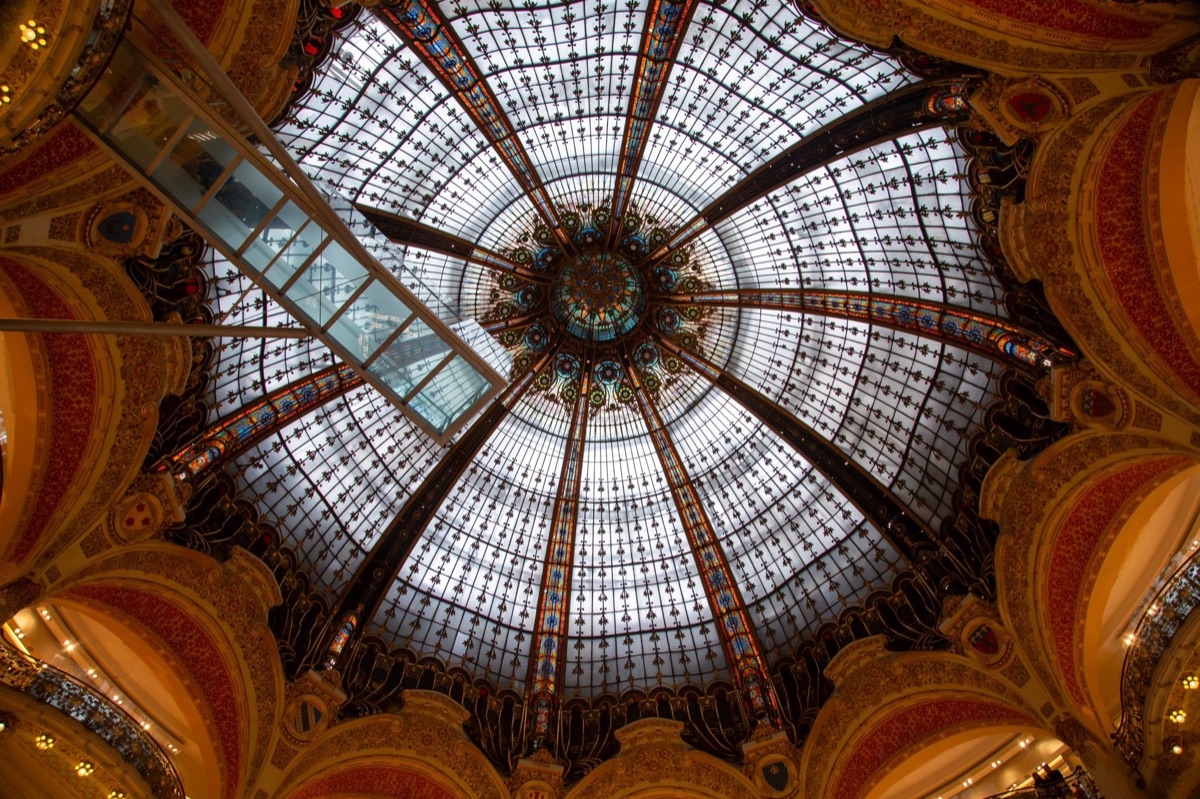 paris shopping mall with tax refund information