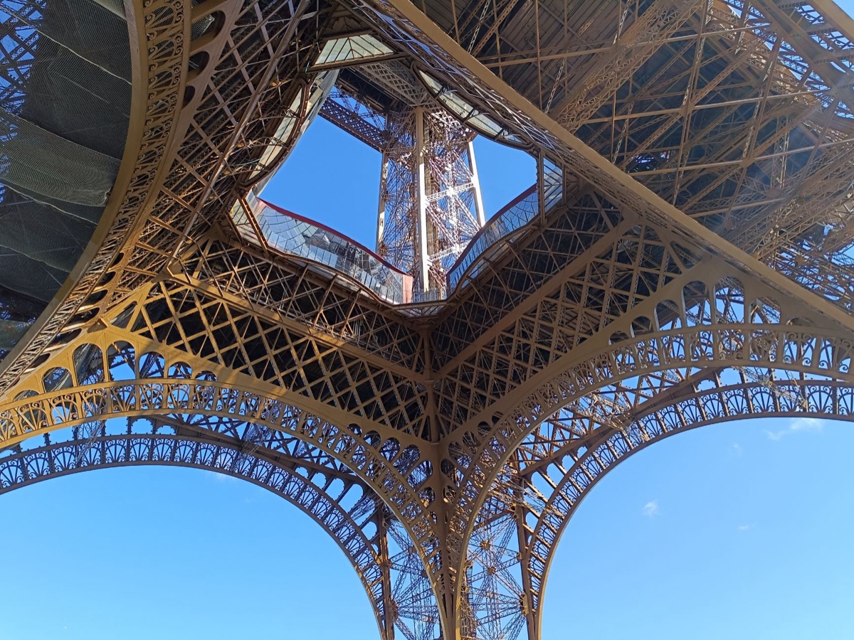pão de queijo eiffel tower, eiffel tower com queijo, eiffel tower com queijo e queijo